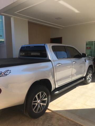 Vendo Hilux 16/17 - Foto 2