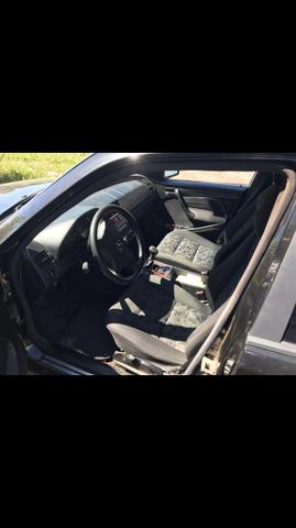 Mercedes C200 - Foto 4