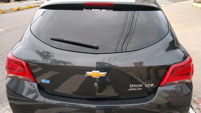 Chevrolet Onix 1.4 LTZ Automático segundo dono - Foto 6