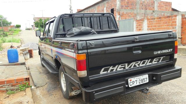 Vende-se Chevrolet D20 cabine dupla - Foto 3