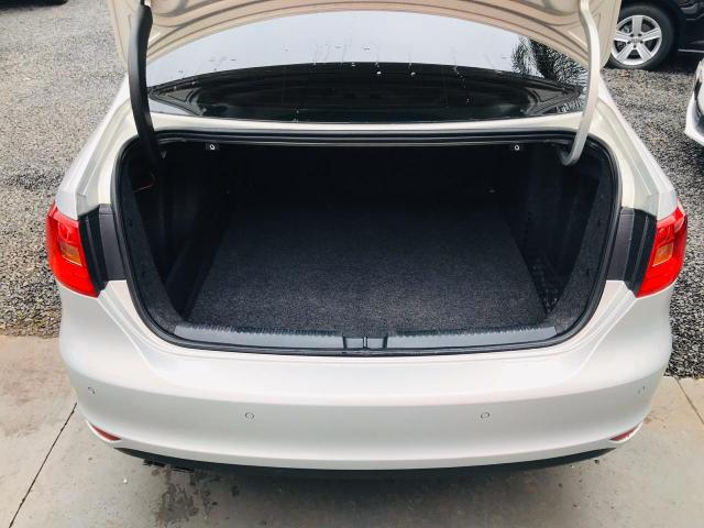 Jetta 2012 Flex com teto solar - Foto 18