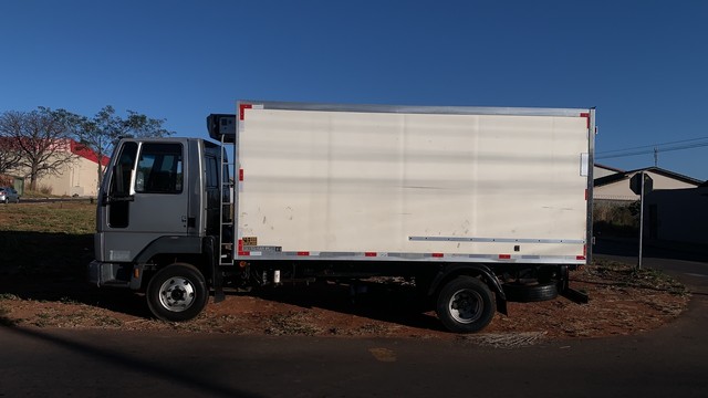 FORD CARGO REFRIGERADO 815 E MECÂNICA 100% PNEUS BONS
