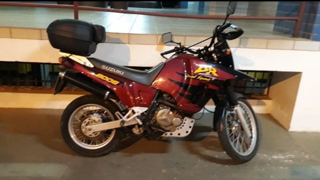 VENDO SUZUKI DR 800 S 97/98 RELÍQUIA