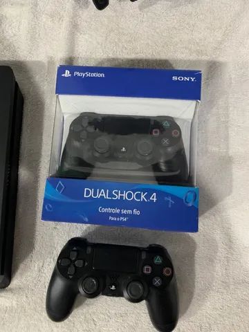 Ps4 Slim com 2 controles e 4 jogos 