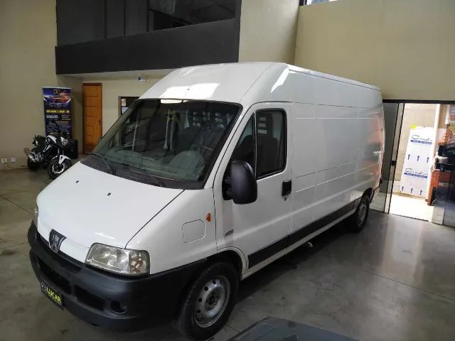 comprar Peugeot Boxer ch. em Curitiba - PR