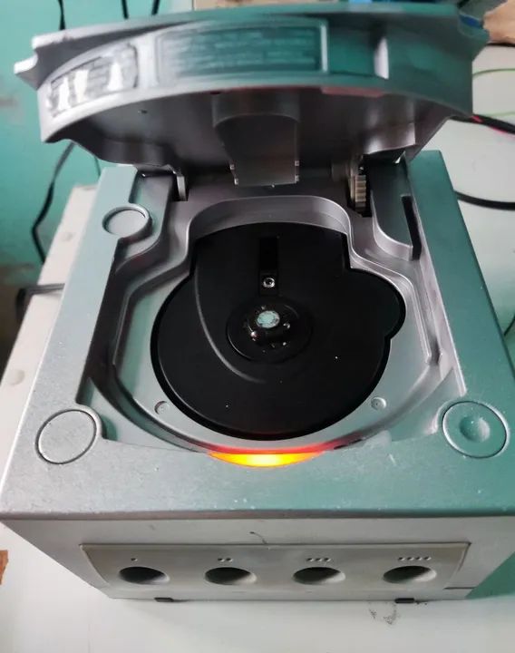 Nintendo Game Cube modelo 101<br>Está sem controle<br>Modelo 101 USA - Foto 4