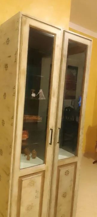 Par de cristaleiras repaginadas.Conservadas. - Foto 4