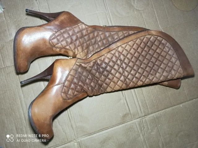 Bota  capodarte  em  couro em  promoção