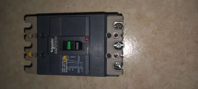 Disjuntor schneider 100 amper caixa moldada