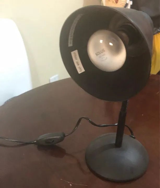 Luminária de mesa preta  - Foto 2