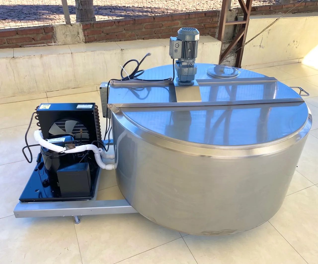 Tanque de Leite Resfriador 300 litros Inox  - Foto 4