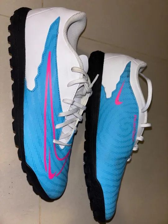 Chuteira Nike Society Phantom GX 