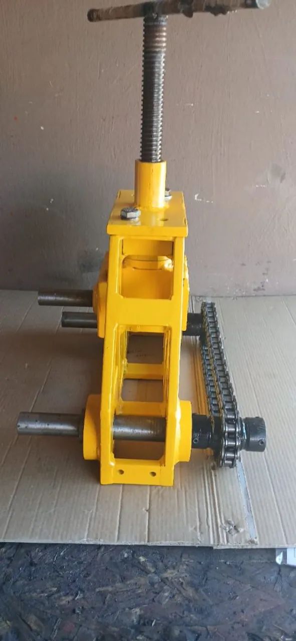 VENDO CALANDRA MANUAL PARA TUBOS E METALON  - Foto 2