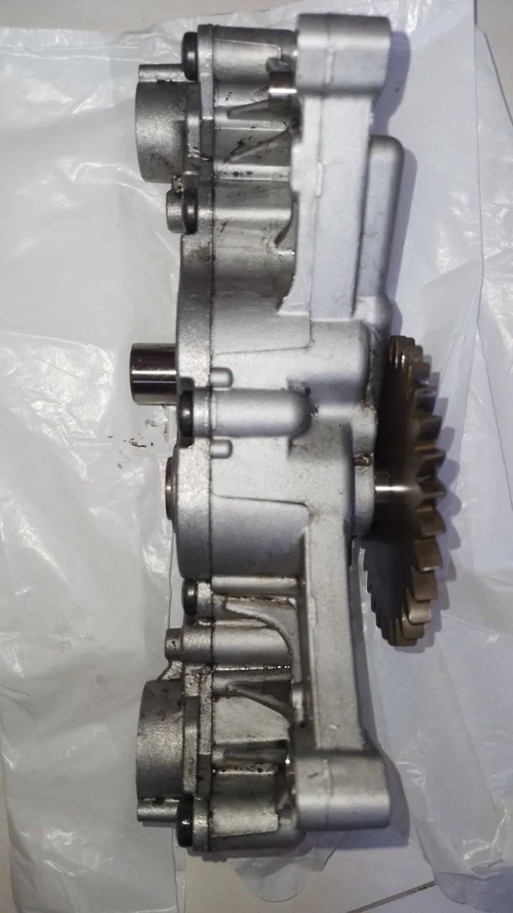 Bomba de óleo de motor do volvo fh 460 2014 original  - Foto 3