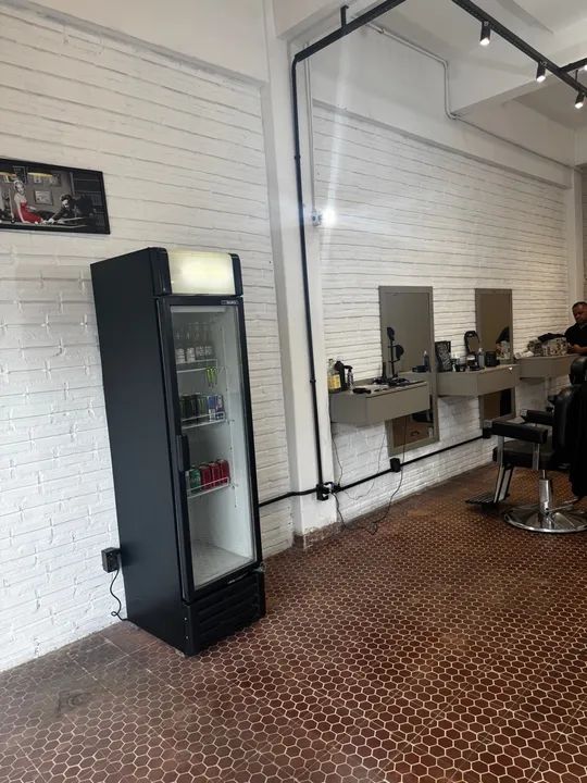 Salão de Beleza - Quarto Distrito Barber Club - Foto 3