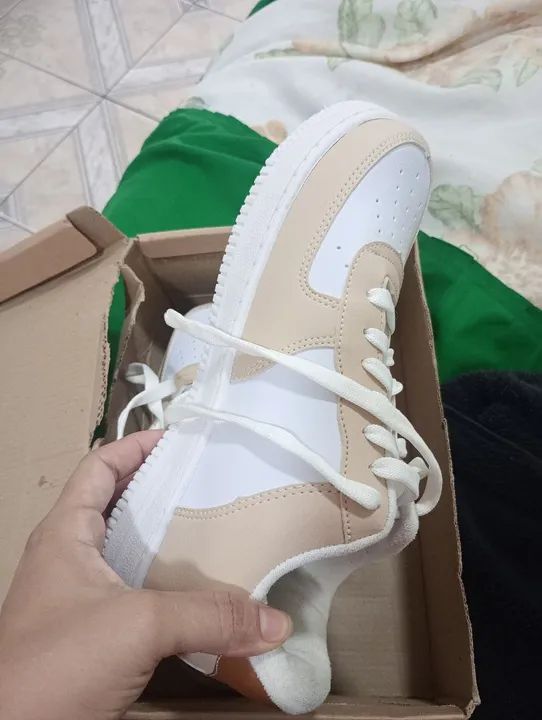 Tênis Casual Branco e Bege