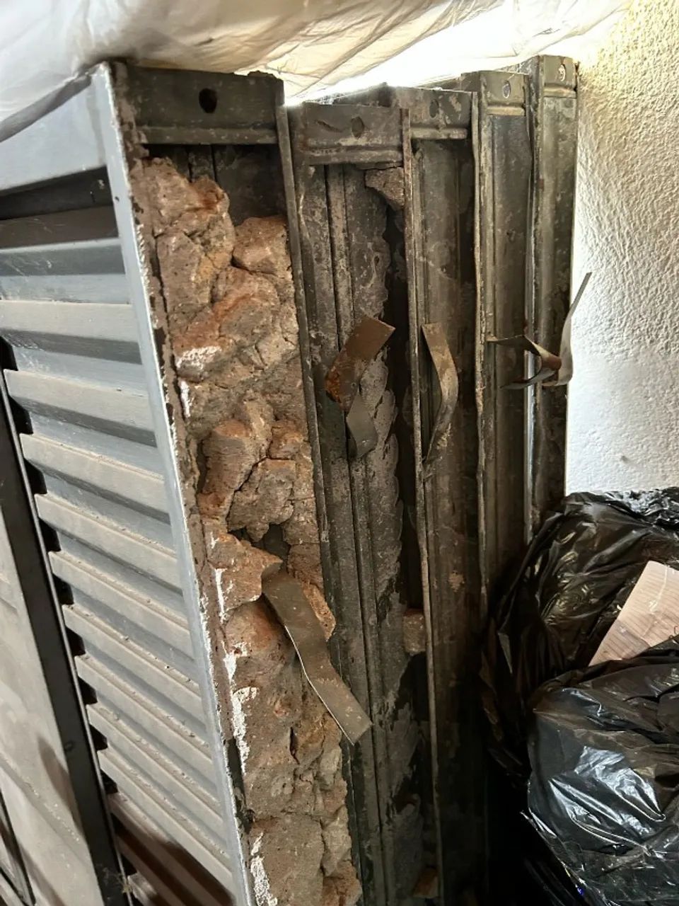 Janelas de aço, 4 folhas, com vidro e grade  - Foto 3