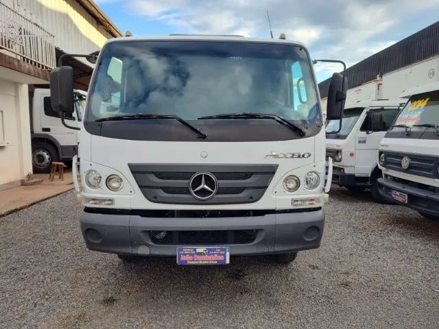 Mbenz accelo 815 CABINA SUPLEMENTAR MAIS CARROCERIA - Foto 2