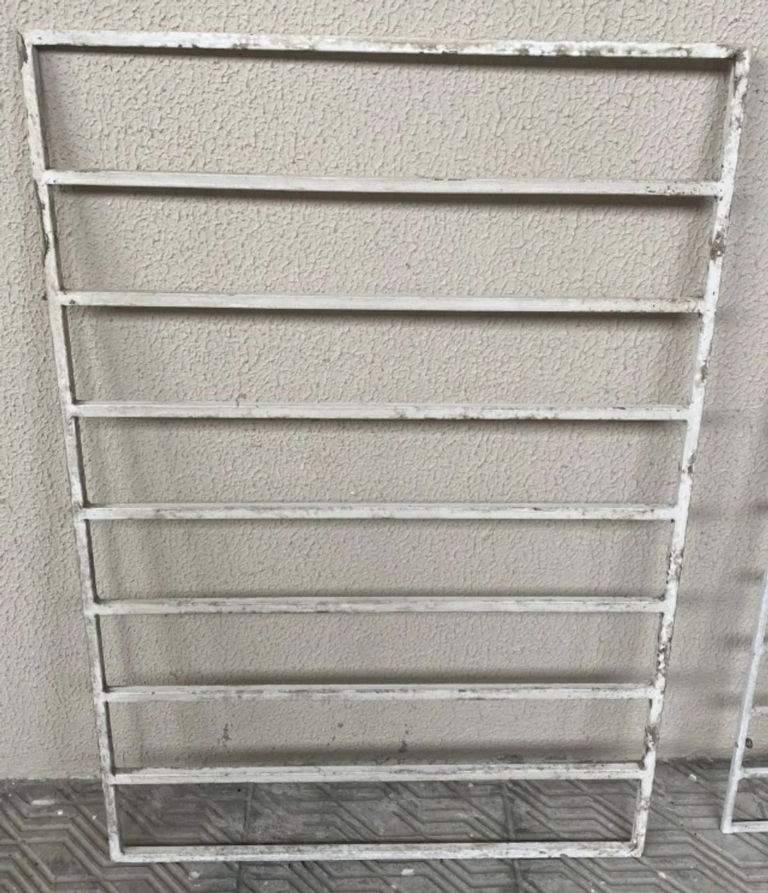 Grade de Ferro galvanizada de 62,5x91cm