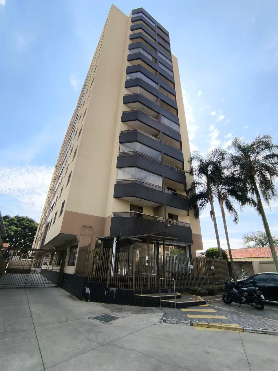 ALUGO APARTAMENTO AREA NOBRE SJCAMPOS 5.000