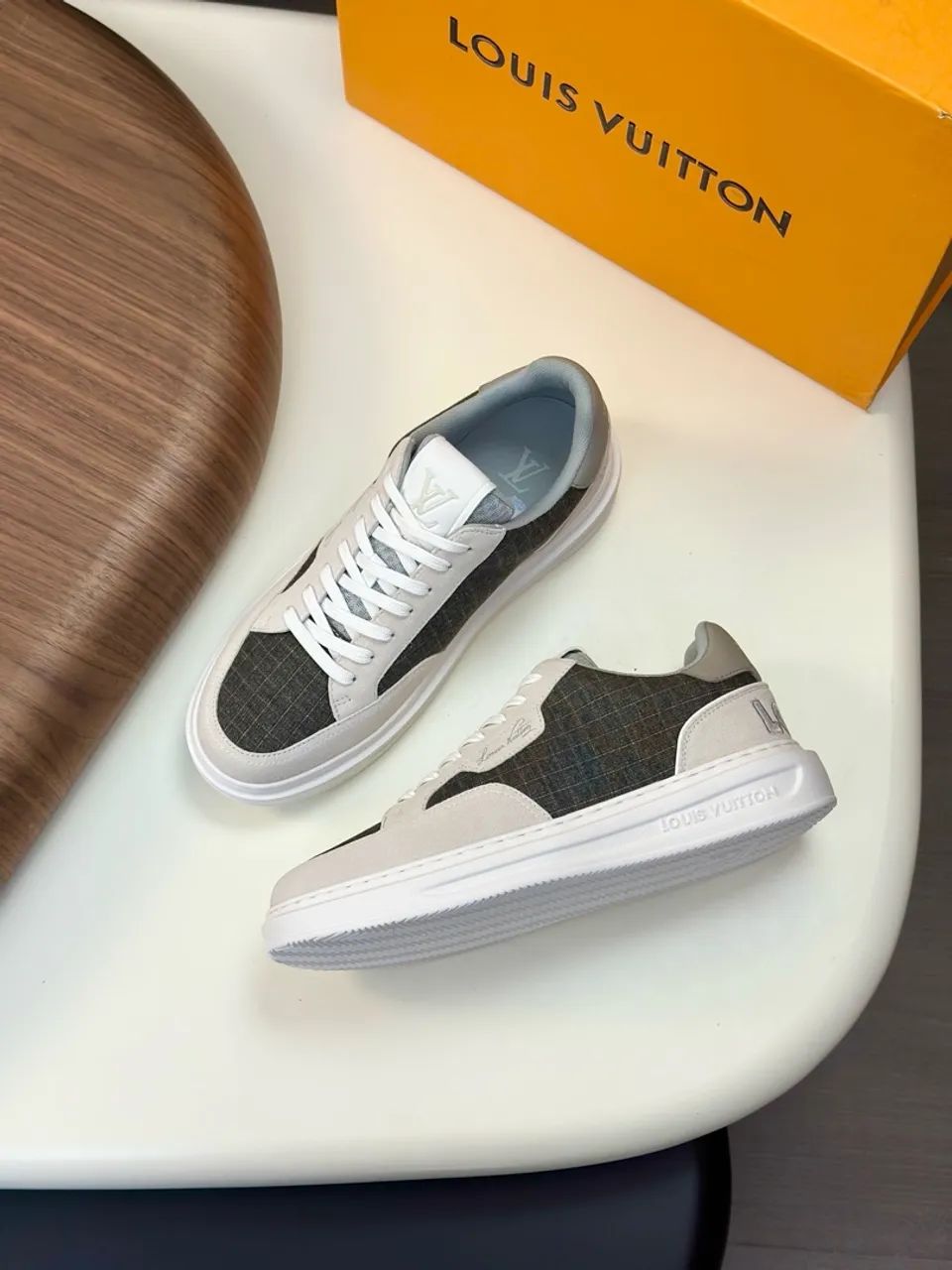 Tênis Louis Vuitton - S25  - Foto 4