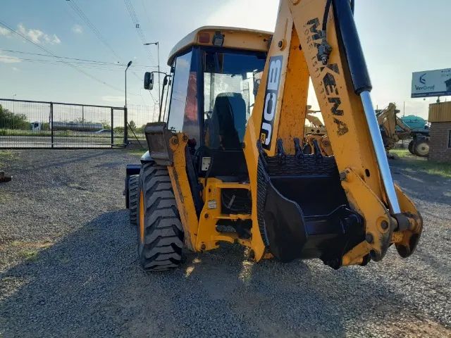 Retroescavadeira JCB 3C 2015 Traçada Gabinada - Foto 5