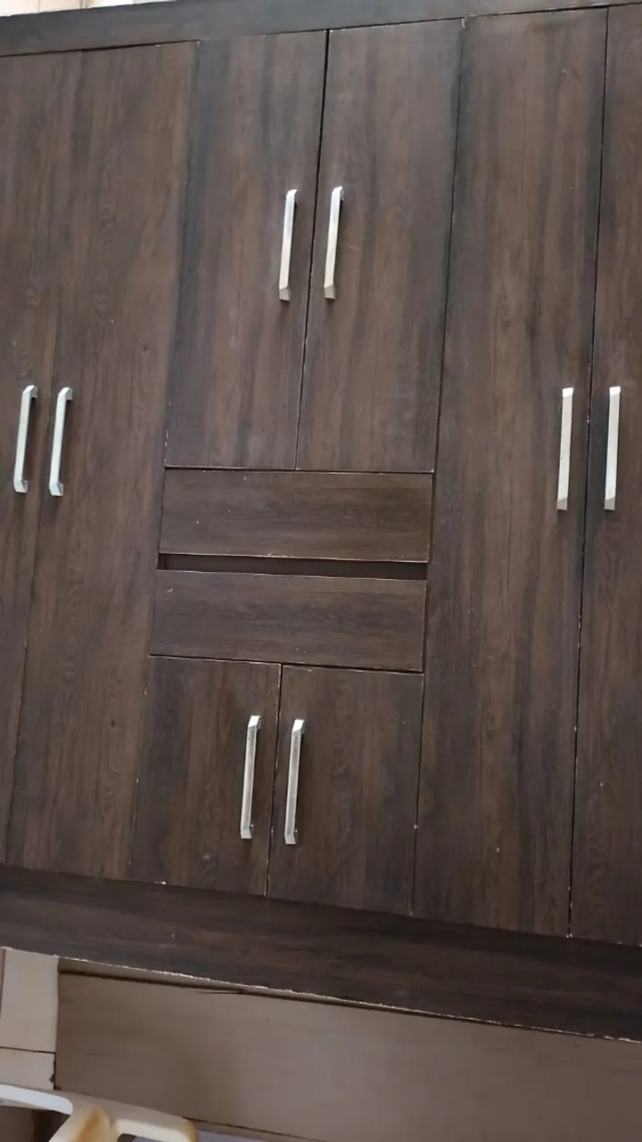 Guarda-Roupa Grande a venda em Jipa