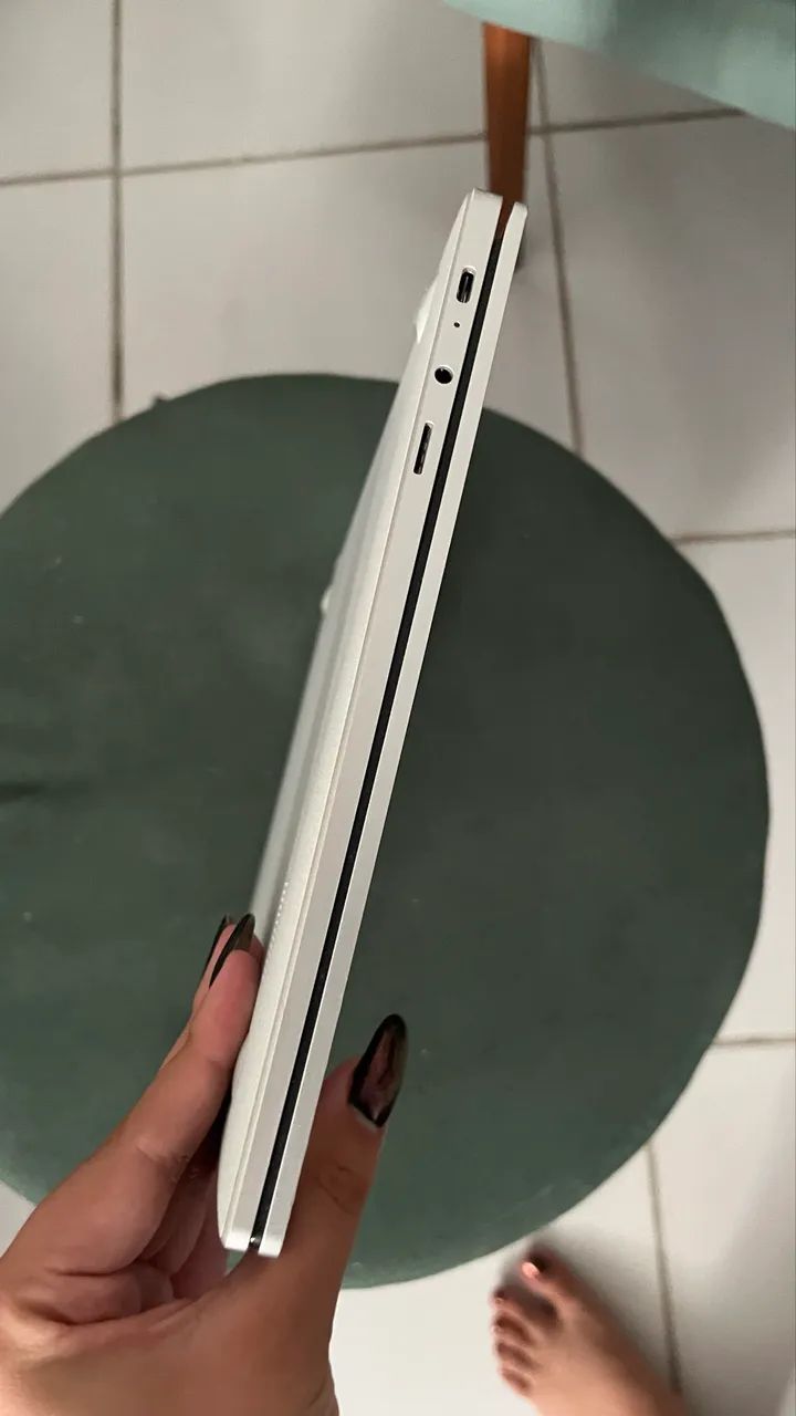 SAMSUNG GALAXY BOOK GO - Foto 5