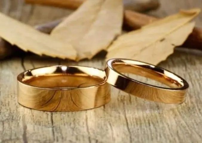 Elegantes alianças