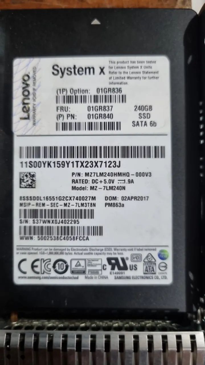Ssd lenovo 240gb sata pn 01gr837