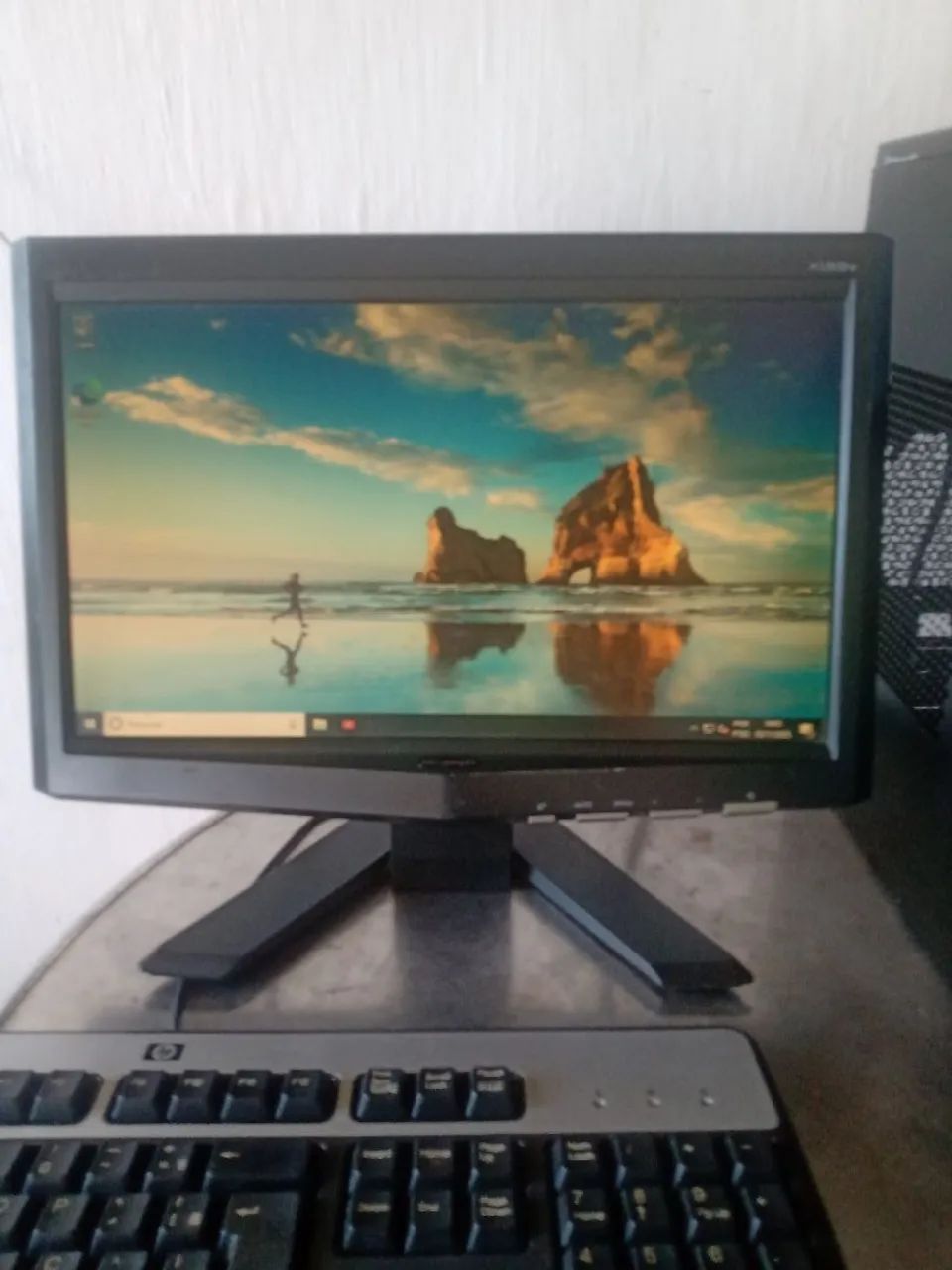 Monitor Acer 15" excente.64294907557635120