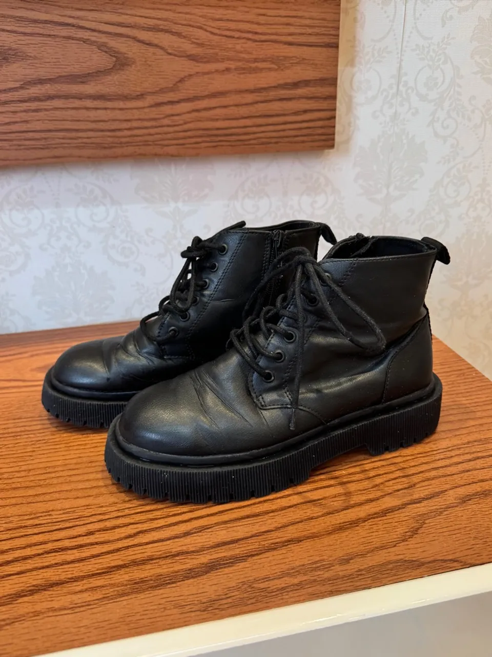 Bota ZARA preta