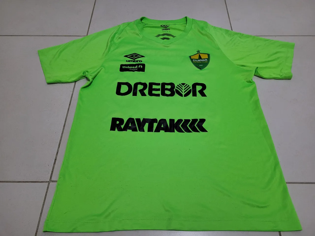 Camisa original futebol Cuiabá umbro de treino tam. G