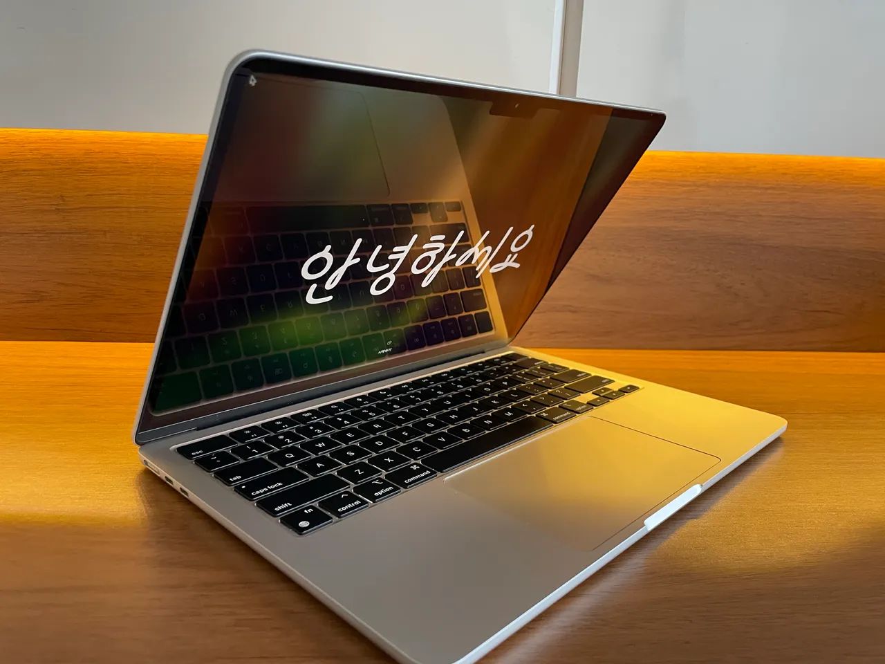 MacBook Air M3 16GB/256GB 13.6インチ スターライト 13インチMacBook