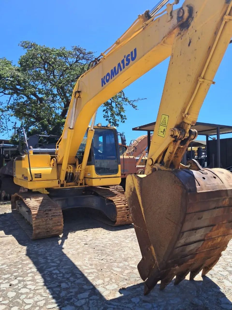 escavadeira pc200 ano 2014 - Foto 2