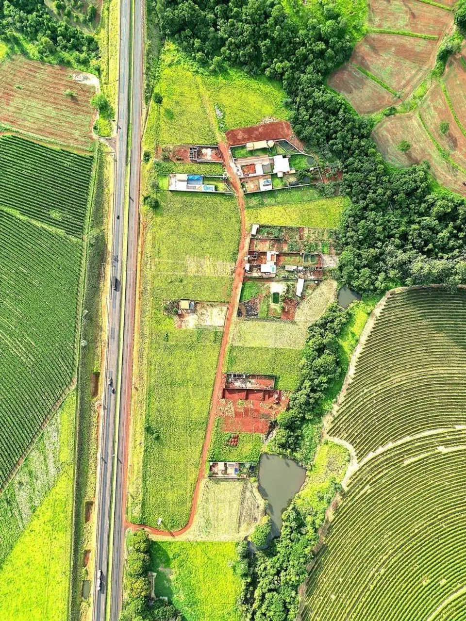 Terreno à venda - Condomínio de chácara, Itirapuã/SP