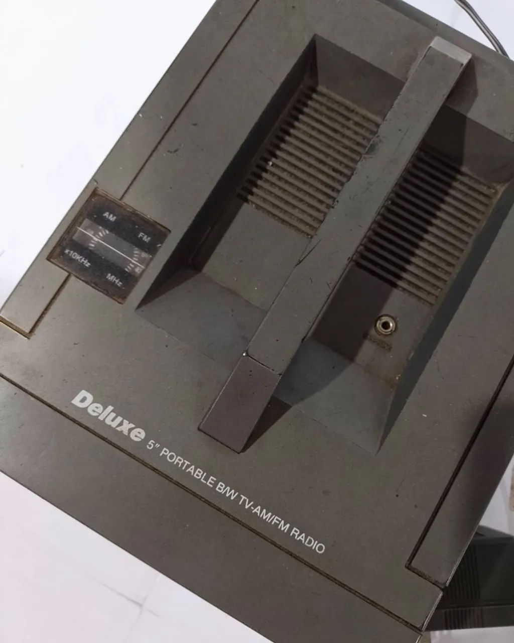 Minitelevisão Briksonic com rádio AM/FM - Foto 2