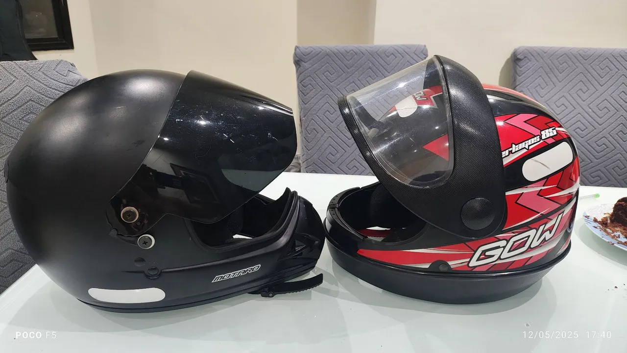 2 Capacetes Moto semi novos /EBF / Gow