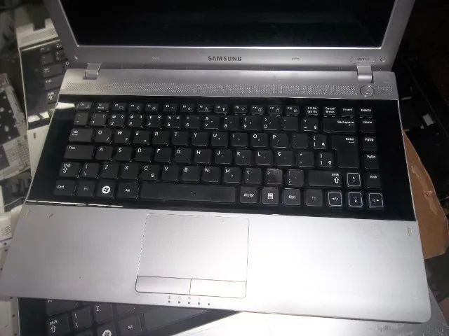 Carcaça Completa do Notebook com Teclado com defeito Samsung Rv411 Rv415 Rv419 Rv420 Prata