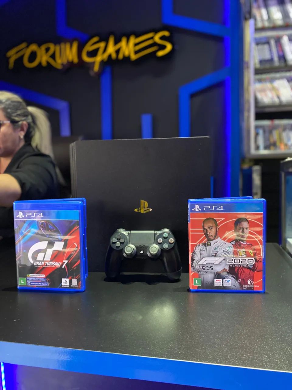 PS4 Pro com Jogos Gratis  - Foto 2
