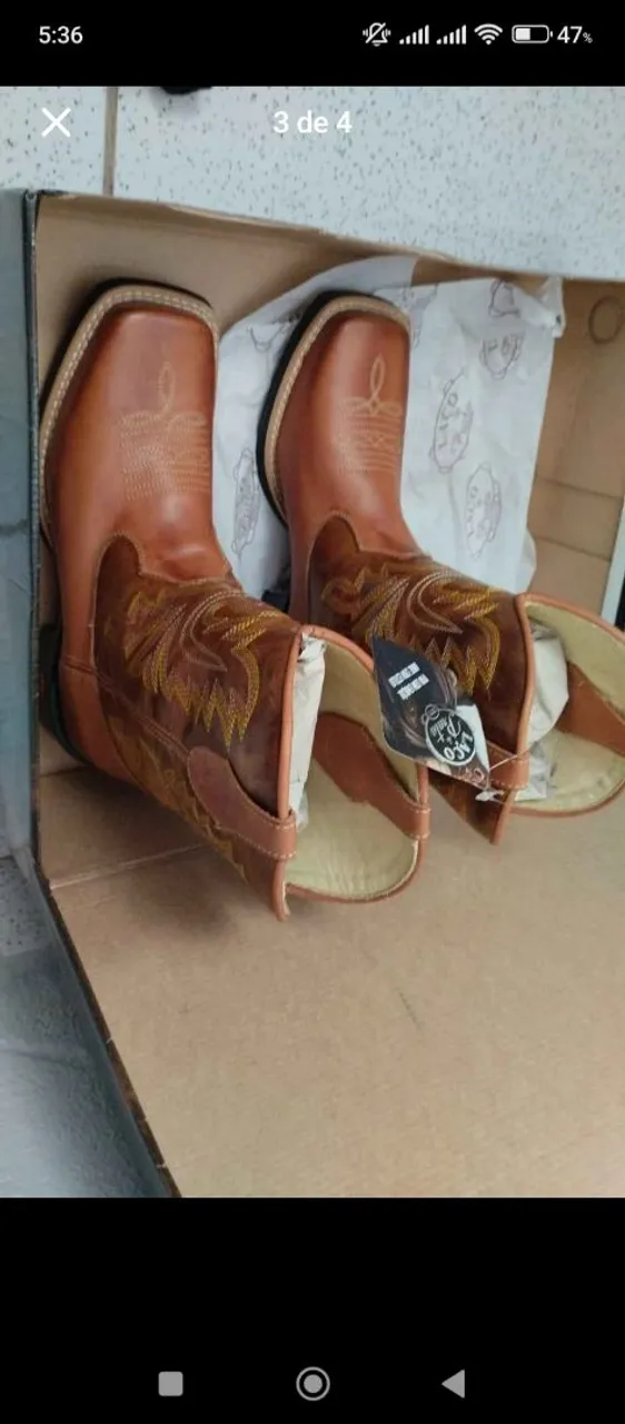Botas de Couro Marrom