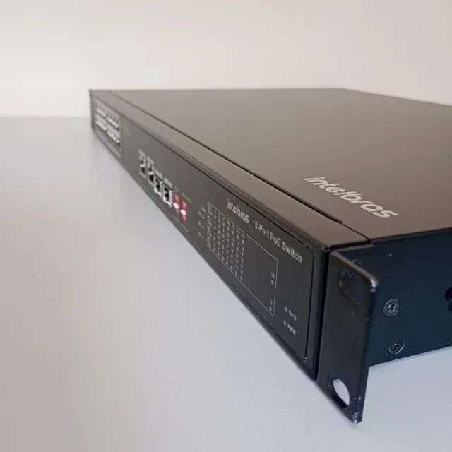 Manageable Switch for Intelbras DVR Cameras (Trade for Chainsaw for Farm)64330135597442124