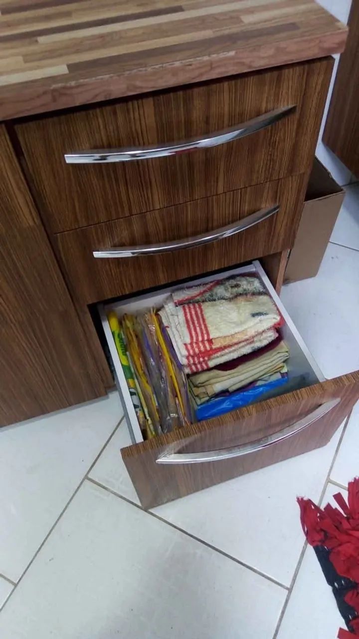  Gabinete Com Rodinhas - Foto 3
