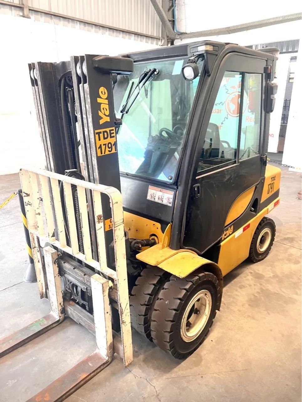 Empilhadeira Yale GP070VX ano 2014, à Diesel, com ar condicionado, em SP
