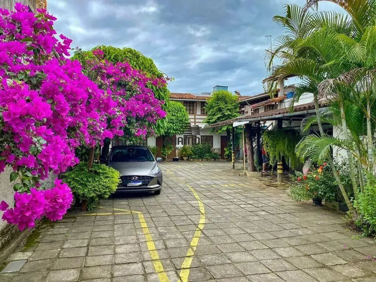 Pousada a venda em Avenida Principal, no bairro Aeroporto, próximo da Praia do Morro, em G