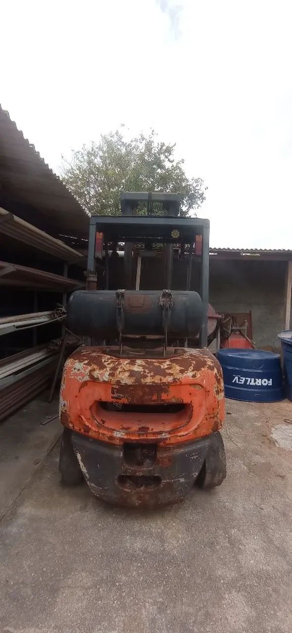 Vendo empilhadeira  - Foto 2