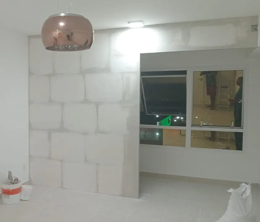 PAREDE DE GESSO COM BLOCOS