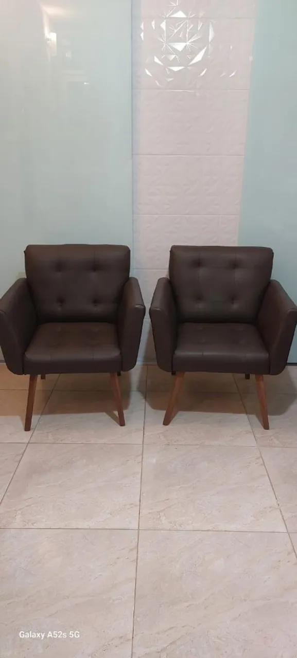 2 Poltronas Decorativas Modernas - Conforto e Design!