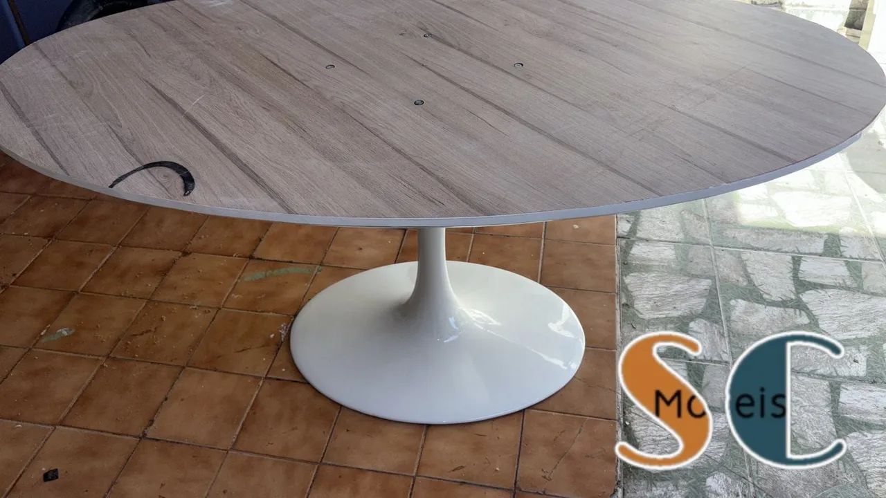 Base de Mesa Saarinen Oval Grande - Foto 3