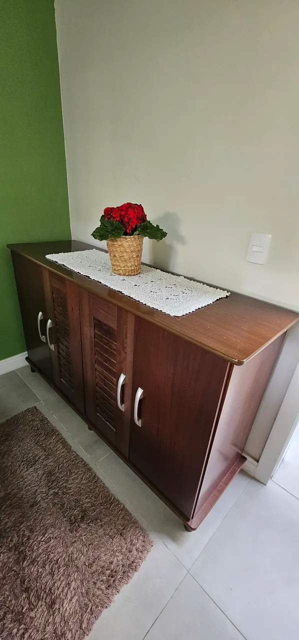 Aparador buffet em madeira